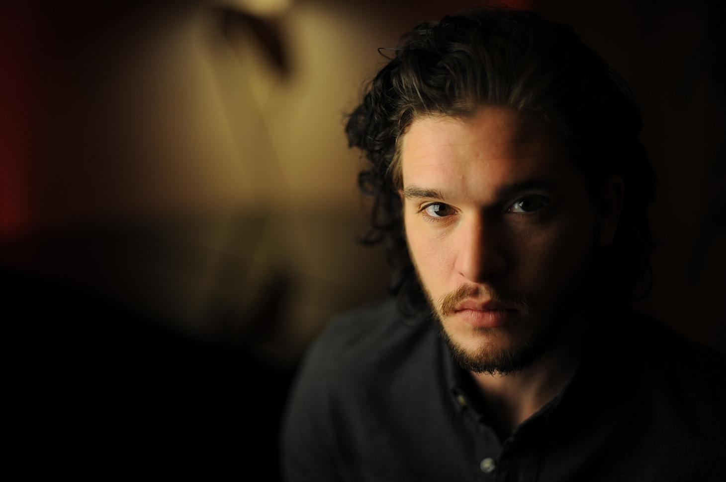 Jon Snow a su conquérir le coeur des jeunes femmes.