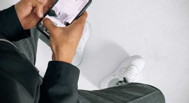 Snapchat : Dior sort ses nouvelles baskets sur l’appli reine des contenus éphémères
