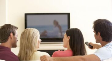 Télévision : Les jeunes adultes, des téléspectateurs aux "pratiques TV bien particulières"