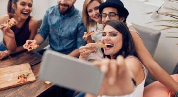 Comment engager les Millennials auprès des banques et assurances ? Facebook et Roland Berger mènent lenquête