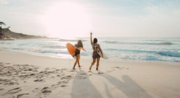 Destination, valise, inquiétudes, zoom sur les vacances 2020 des Millennials