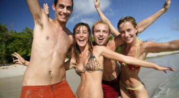 Le comportement des Millennials en vacances à la plage passé à la loupe (EXCLU)