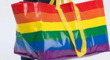 Ikea relooke son célèbre sac bleu pour le Pride Month