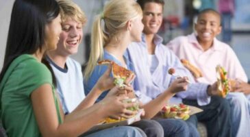 Food : Comment mange la jeune génération lors d'un voyage professionnel ?