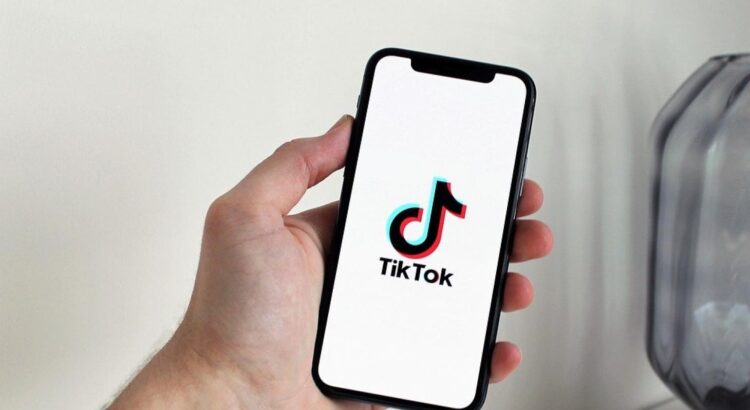TikTok passe aux vidéos de 10 minutes maximum pour rivaliser avec YouTube