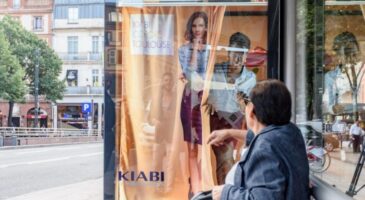 Kiabi dévoile des affiches vivantes pour surprendre les passants