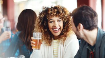 Les Millennials français et l'alcool, quelle consommation en 2021 ?