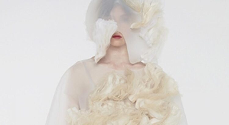 Emotion et innovation donnent naissance à des robes interactives, fashion 2.0