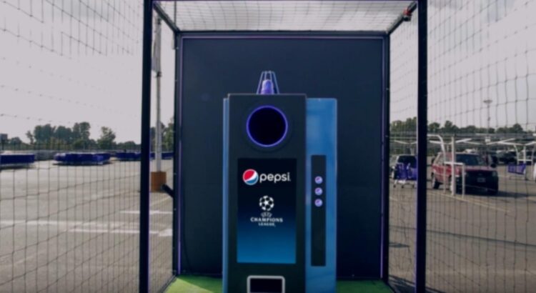 Pepsi conçoit un distributeur qui fonctionne uniquement grâce à des buts