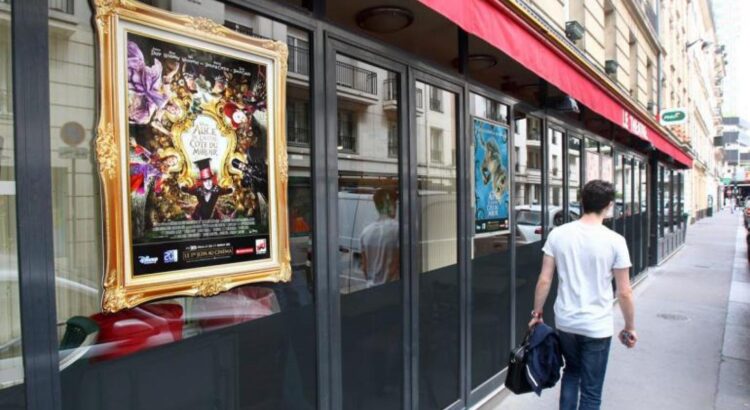 Havas Media fait passer les passants "de l'autre côté du miroir" d'Alice pour la sortie du film
