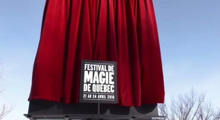 Le panneau publicitaire qui disparaît, expérience magique et inédite pour engager les passants