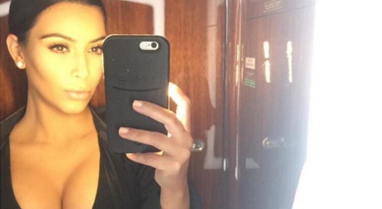 Kim Kardashian sait comment engager la jeune génération en ligne...