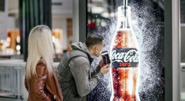 Coca-Cola passe à l'affiche buvable...et technologique