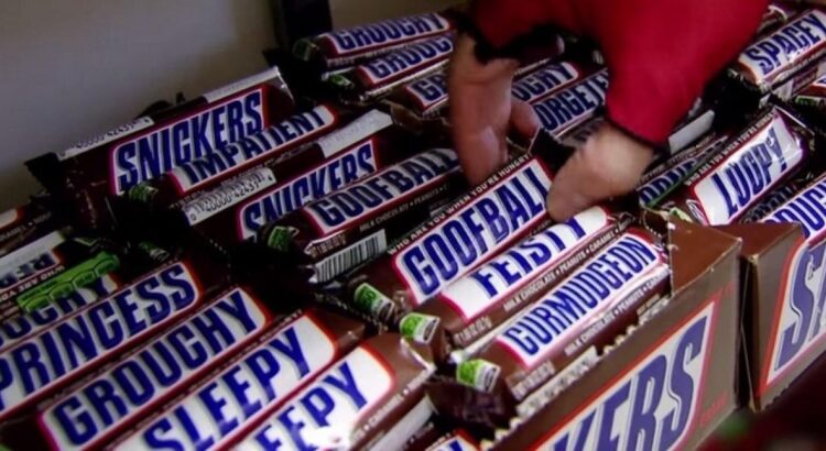 Snickers personnalise ses barres de chocolat pour faire plaisir (ou pas) aux jeunes