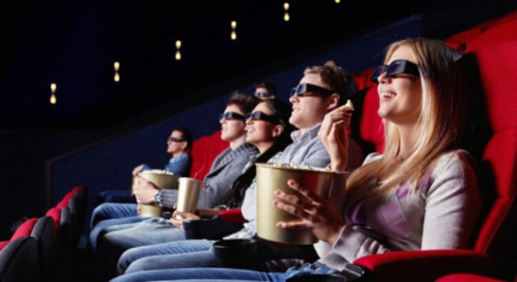 Les 15-24 ans sont de plus en plus nombreux dans les salles de cinéma.