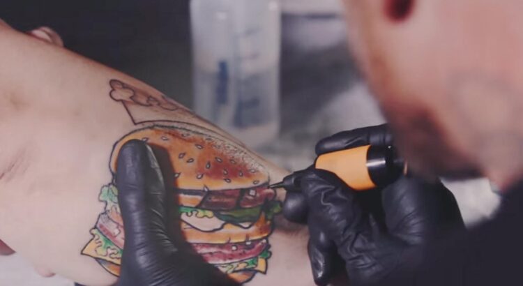Burger King tatoue ses clients !