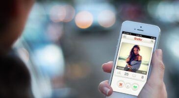 Tinder lance officiellement sa première publicité native pour Bud Light !