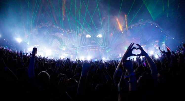 Les jeunes passionnés d'EDM sont plus actifs sur le digital que leurs pairs.