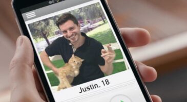 Tinder : Left Swipe Dat, le clip de prévention pertinent (et déjanté) pour lutter contre le tabagisme auprès des jeunes