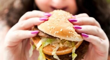 McDo : Papier-Feu-Ciseau contre un plateau gratuit, la firme a tout compris en faisant jouer ses jeunes clients !