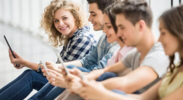 Quels sont les clés et les freins du parcours client idéal selon les 18-35 ans ?