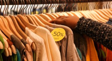 Les soldes, (vraiment) incontournables pour faire de bonnes affaires pour la jeune génération ?