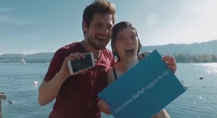 Samsung offrait un téléphone en échange d’un selfie sous l’eau.