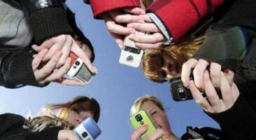 Télévision : Les 13-24 ans lui préfèrent le mobile, la tendance clairement confirmée