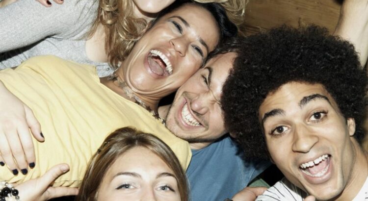 Les jeunes aiment partager, mais pas trop s'engager !