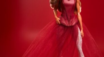 Barbie dévoile sa première poupée transgenre