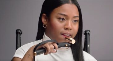 LOréal dévoile un applicateur à maquillage conçu pour les personnes à mobilité réduite