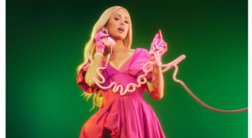 Klarna mise sur Paris Hilton et la nostalgie pour sa campagne mondiale